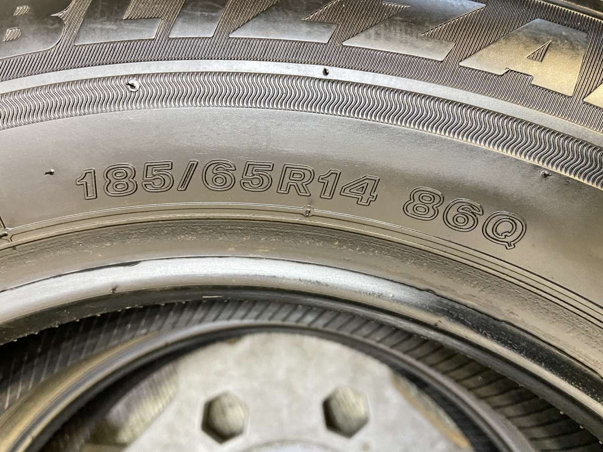 スタッドレスタイヤ