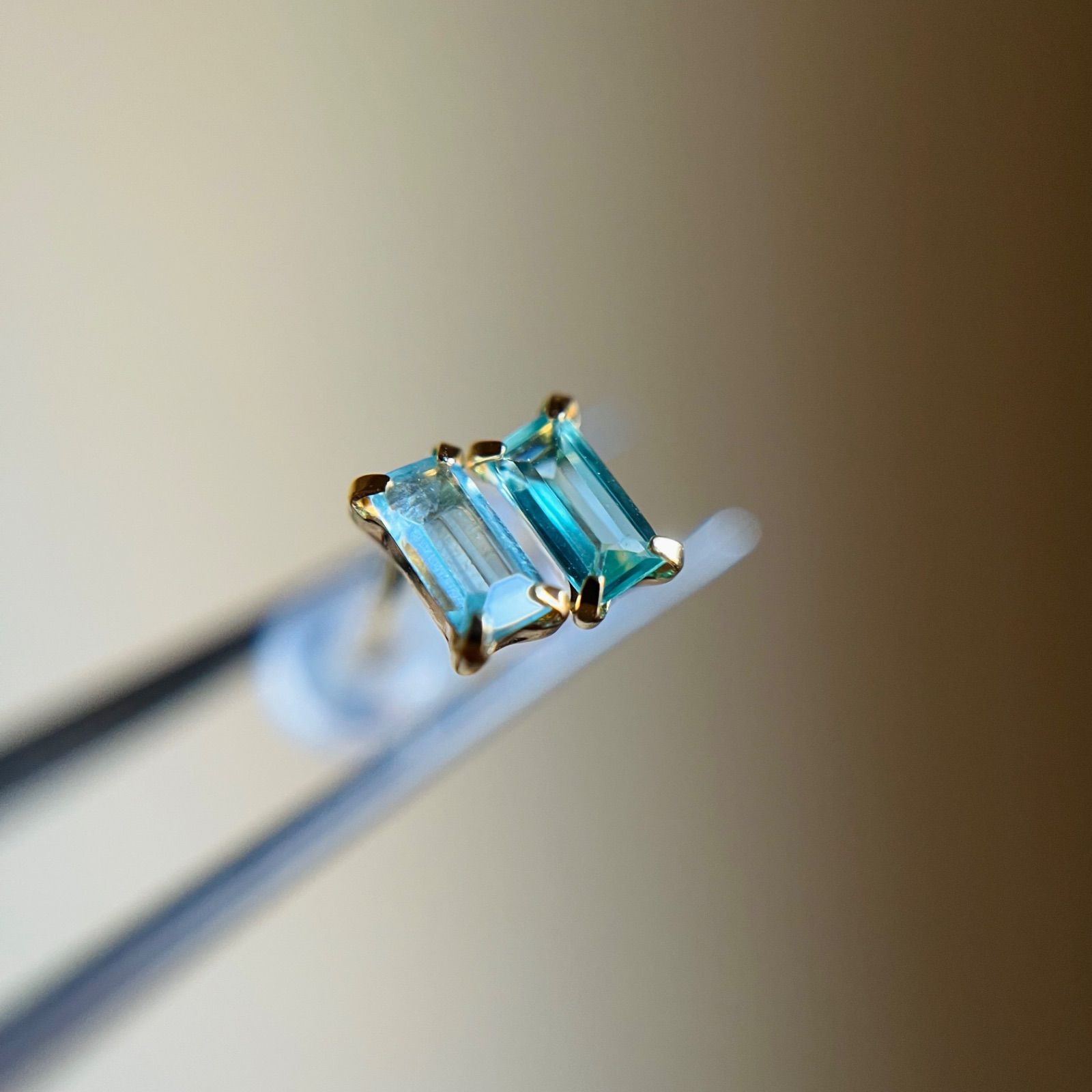 K18 天然石パライバアパタイト ピアス 18金イエローゴールド カラー K18 天然石パライバアパタイト ピアス 18金イエローゴールド カラー