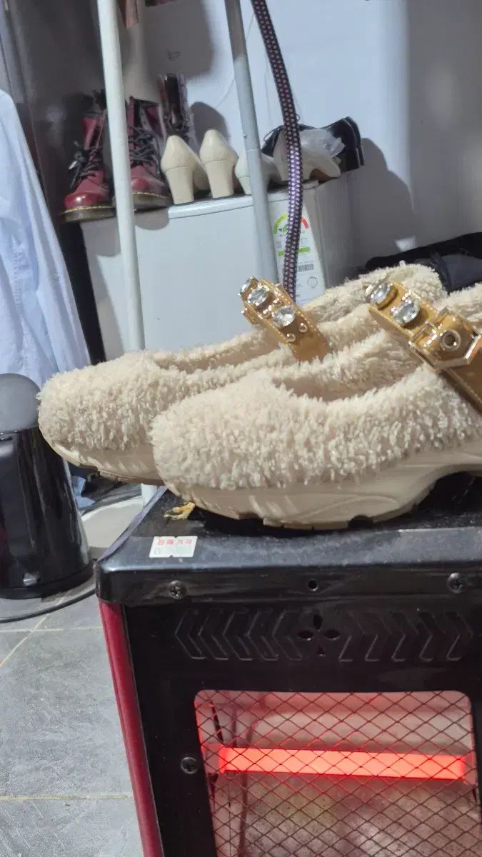 シューコンマボニー クリスタル ブークレ 靴