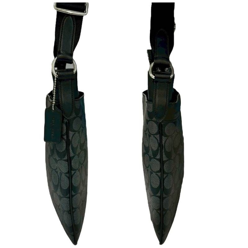 美品☆COACH コーチ☆ショルダーバッグ ボディバッグ シグネチャー PVC