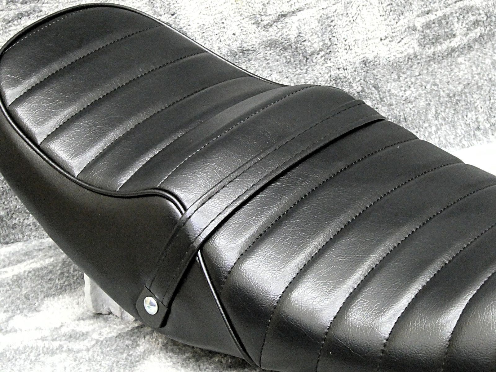 RZ250 黒皮 タックロールシート/黒 ブラックRZ350 BLACK 4L3あんこ抜き