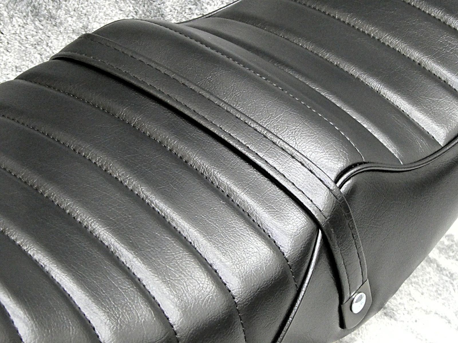 RZ250 黒皮 タックロールシート/黒 ブラックRZ350 BLACK 4L3あんこ抜き