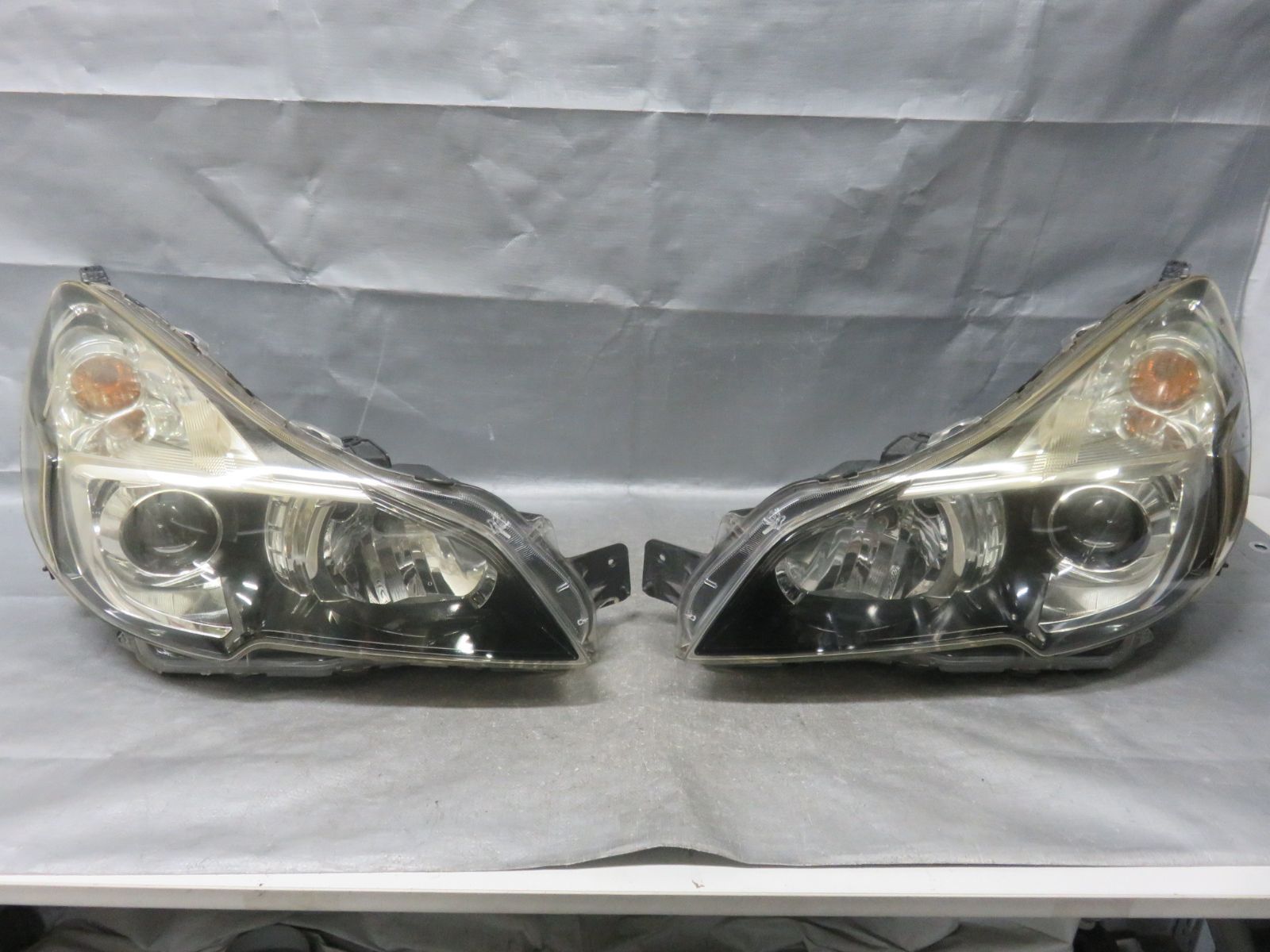 スバル レガシィ BR9 純正 HID ヘッドライト ブラック インナー 傷なし