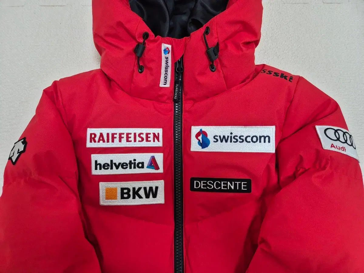 DESCENTE レディース ダックダウンジャケット (状態良し) - メルカリ