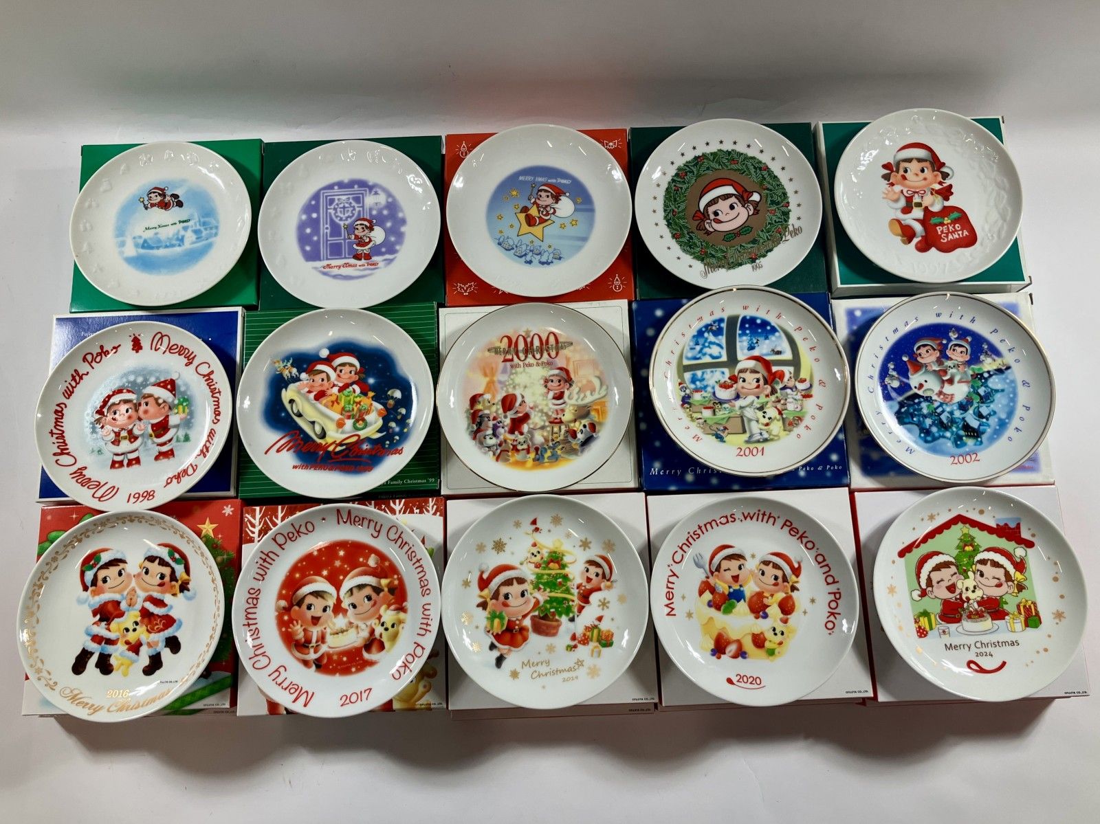 ☆ 不二家 FUJIYA ペコちゃん 皿 プレート まとめ売り 計37点 食器