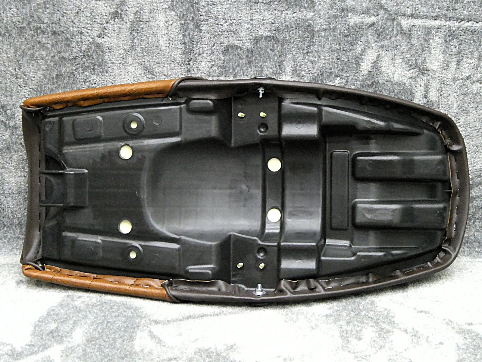 RZ250 茶ツートン タックロールシート/茶 ブラウンRZ350 BROWN 4L3