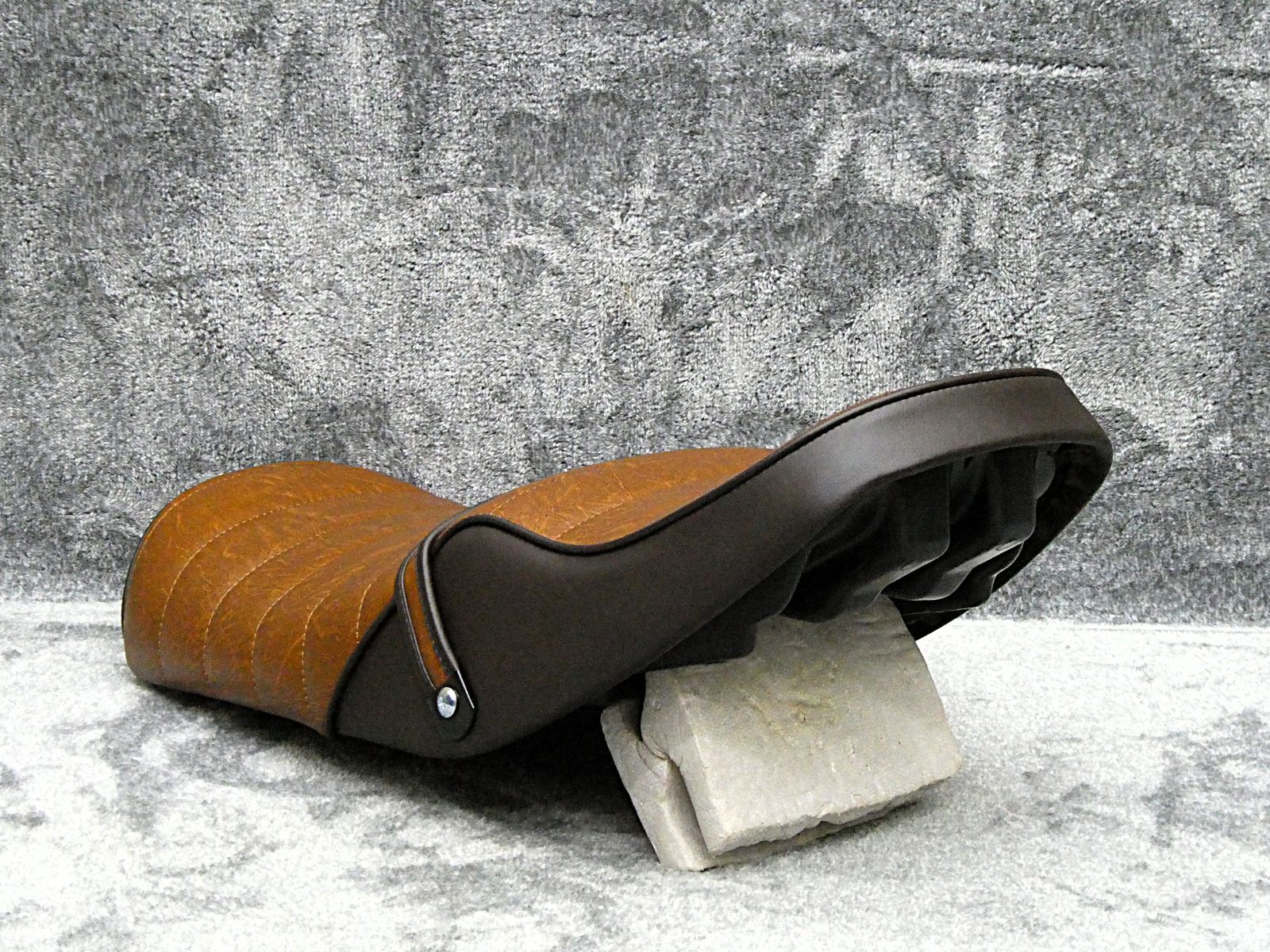 RZ250 茶ツートン タックロールシート/茶 ブラウンRZ350 BROWN 4L3