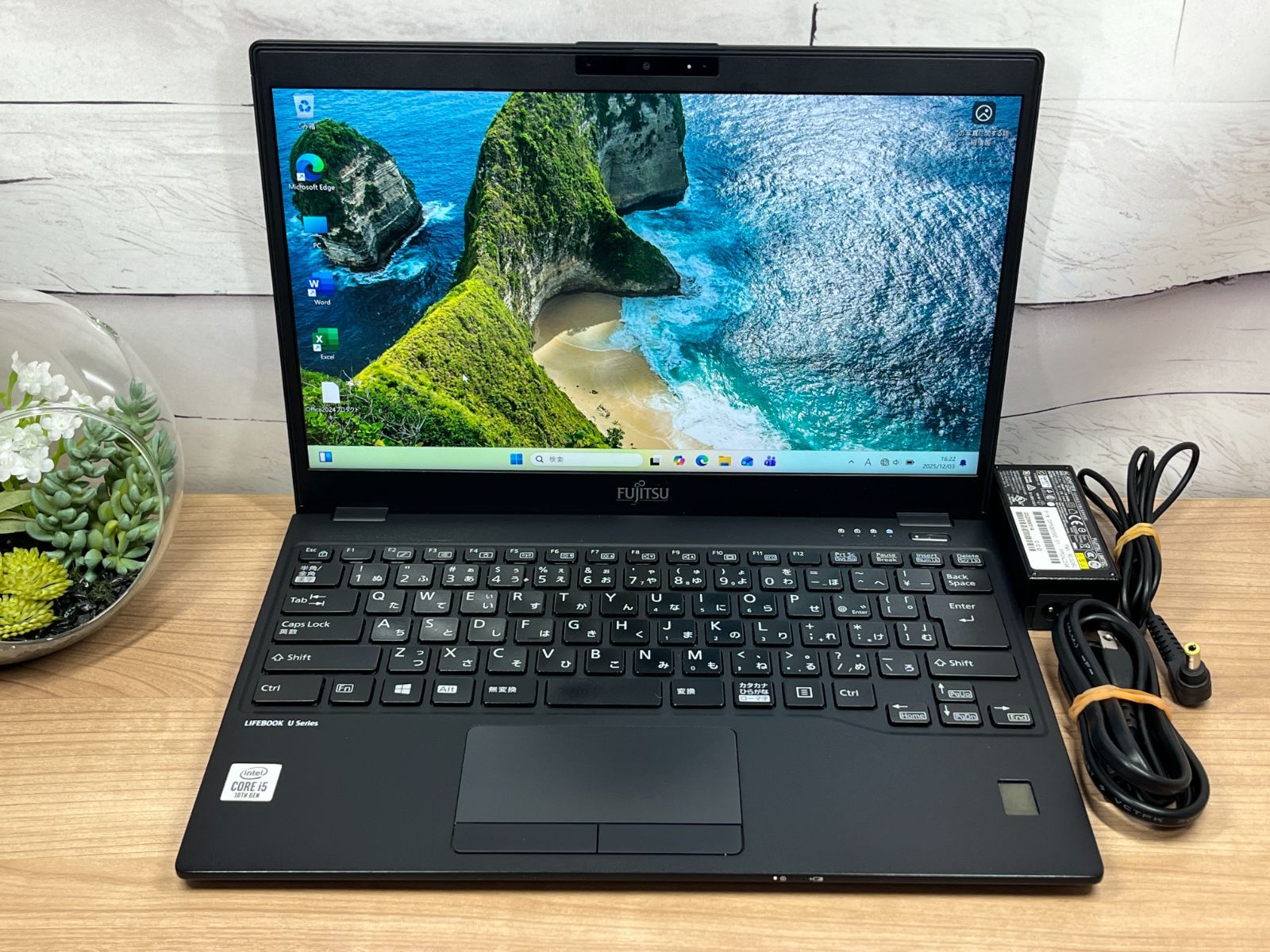 美品〉023 Fujitsu Lifebook U9310/E 8GB/SSD256 第10世代 office2024