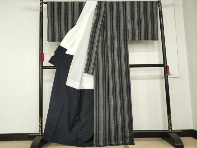 平和屋着物 上質な紬 縞 正絹 逸品 BAAM2446pk(紬、お召)｜売買された