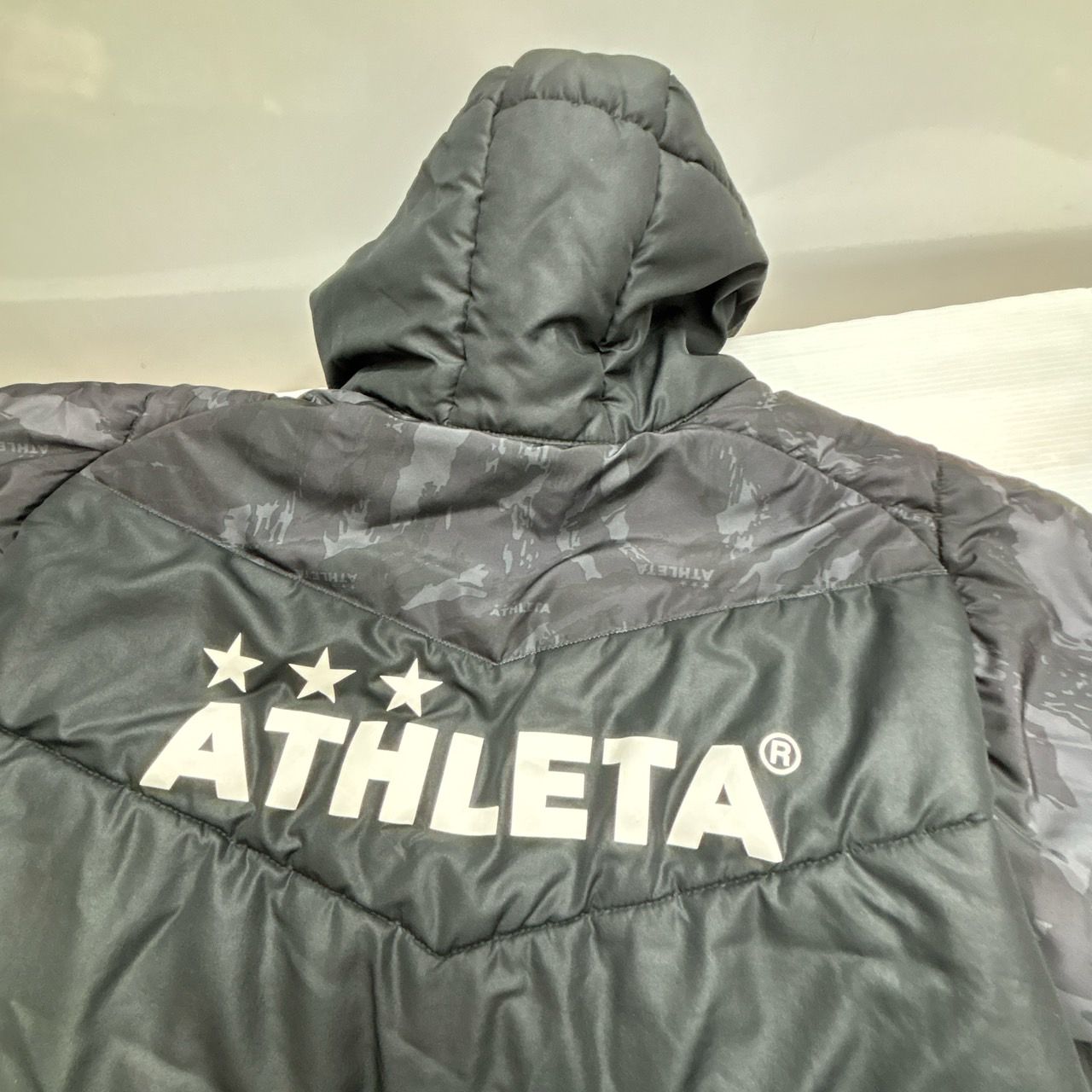 h10291 ATHLETA アスレタ フード付き ベンチコート 160 ブラック 中綿