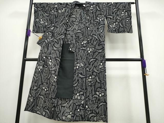 平和屋着物∴夏物 浴衣 有松鳴海絞り 草花文 黒地 綿 ng