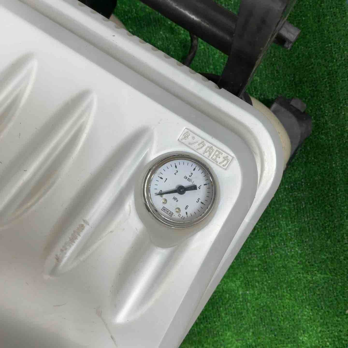 エアコンプレッサー