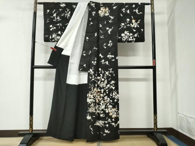 平和屋着物 訪問着 刺繍 舞花弁 黒地 金彩 正絹 yc