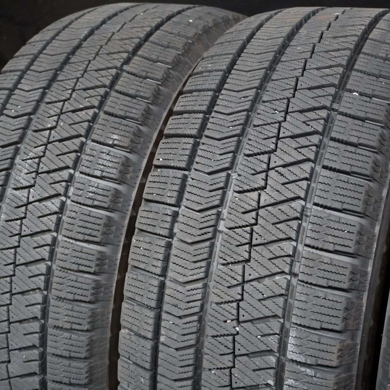 21年製 バリ山 ブリヂストン BLIZZAK VRX 2 205 55 R 16 4本 スタッドレス プリウス 86 カローラスポーツ BRZ インプレッサ等