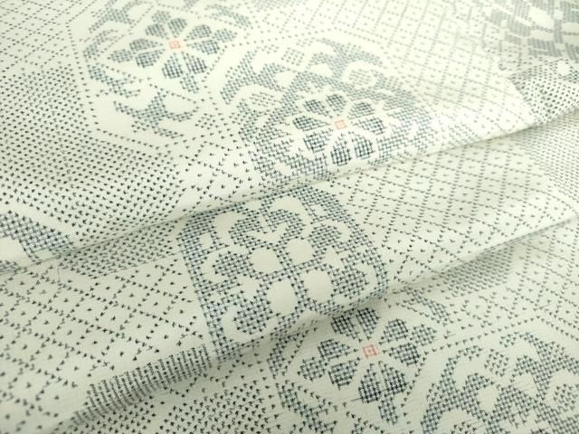 平和屋着物 本場大島紬 白大島 7マルキ 亀甲花文 正絹 ps