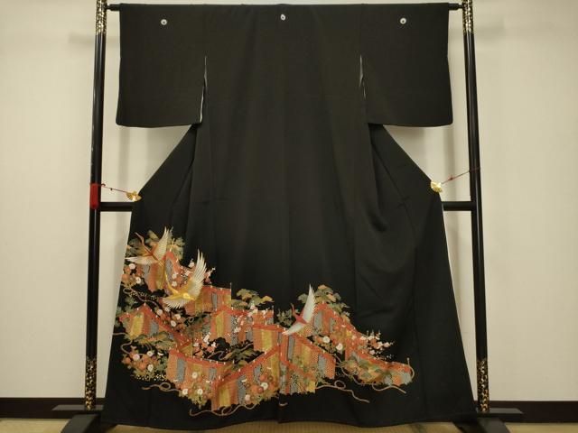 逸品❇️豪華黒留め袖　駒刺繍　５つ紋比翼仕立て　５点フルセット　A819 逸品❇️豪華黒留め袖 駒刺繍 5つ紋比翼仕立て 5点フルセット