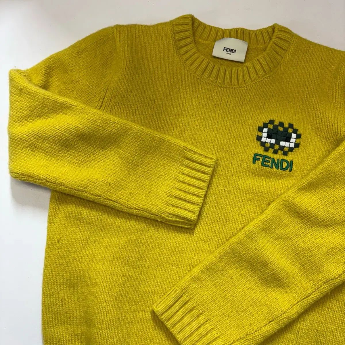 ダンファンハット商品 FENDI フェンディ キッズ 黄色 ニット 10 A