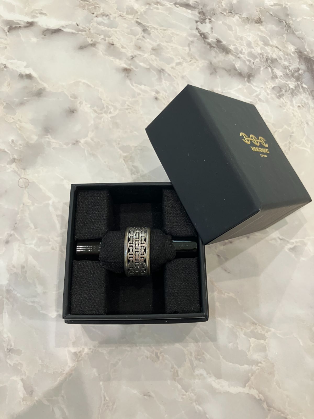 【新品未使用】HOORSENBUHS リングBOX 新品】HOORSENBUHS ホーセンブース リング Stapel II Ring - メルカリ