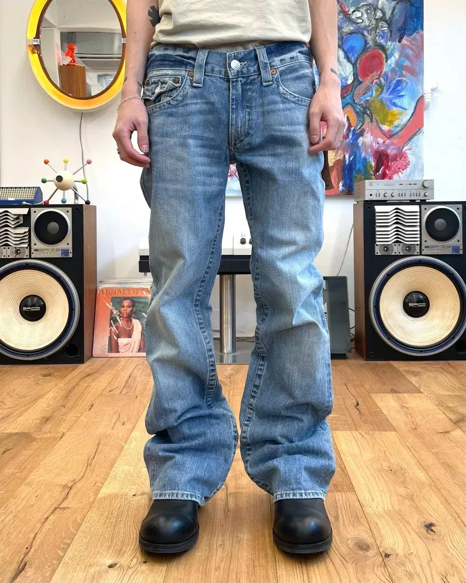 34 トゥルーレリジョン ブーツカット デニム パンツ - メルカリ