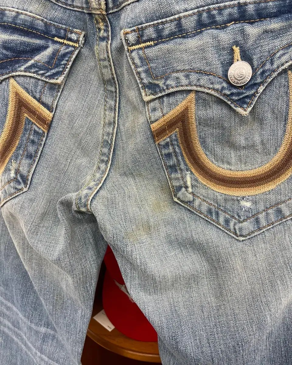 34 トゥルーレリジョン ブーツカット デニム パンツ - メルカリ