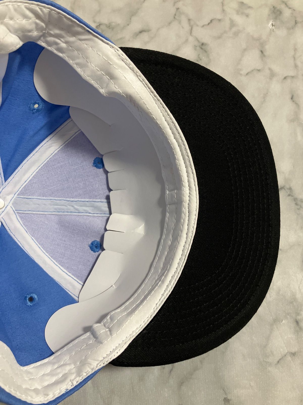 にじホロ交流戦2025 兎立ぺこーら学園 チームキャップ にじ