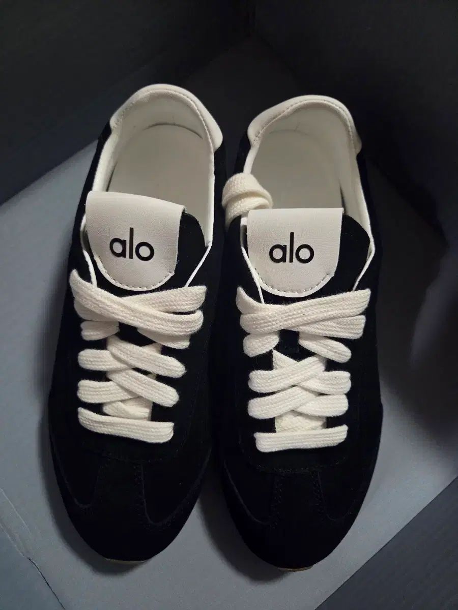 alo アルロ サンセット ブラック スニーカー 220
