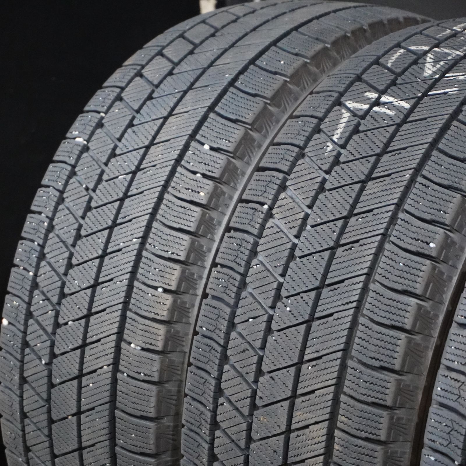 22年製 バリ山 ブリヂストン BLIZZAK VRX 3 215 55 R 17 4本 スタッドレス ヴェゼル WR V CX 3等