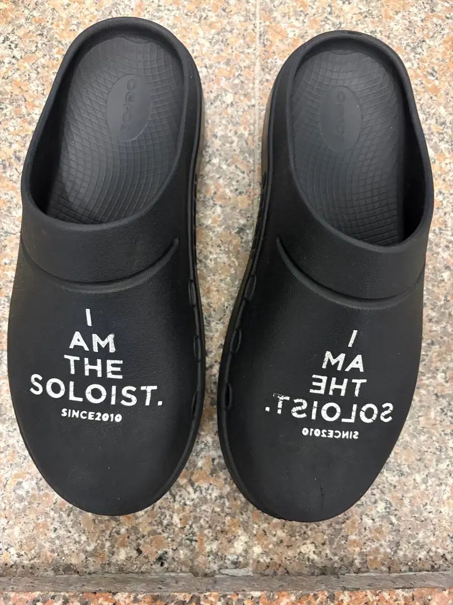 ウーフォス ソロイスト クロッグ