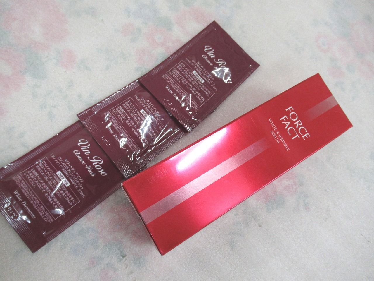 ホワイトディアマンテ フォースファクト 薬用ホワイト&リンクルセラム