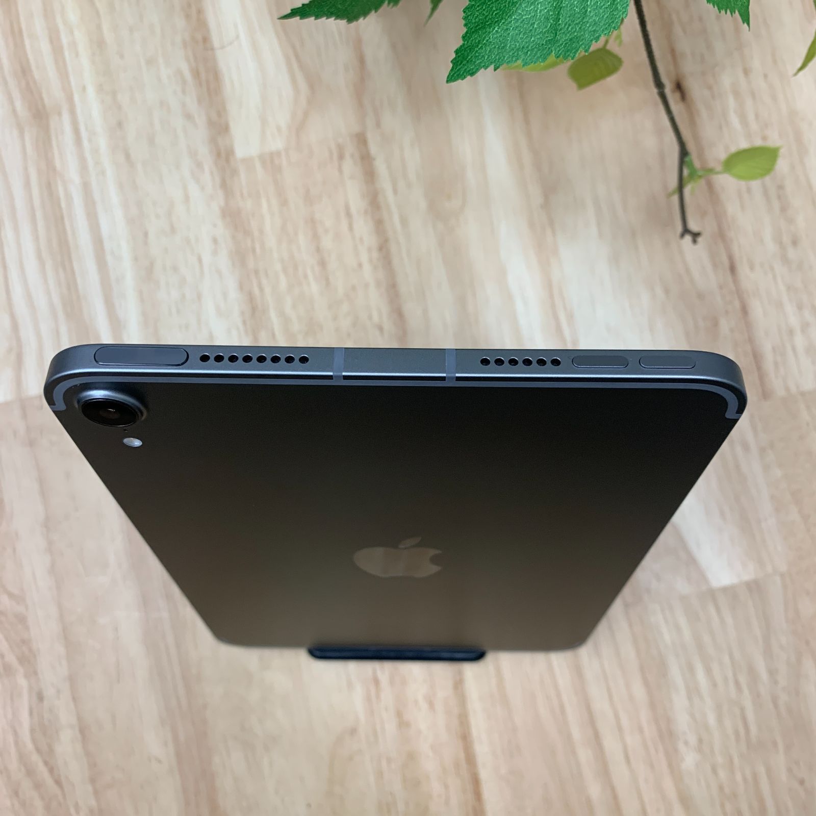 新品同様 iPad Mini A17Pro 128GB スペースグレー WiFi + Cellular