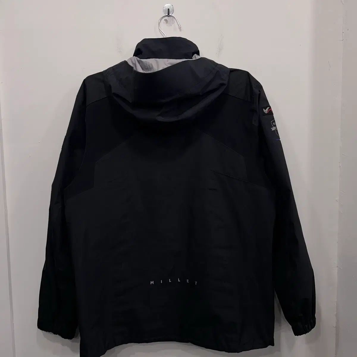 MILLET GORE-TEX ハイネック フード ハイキング ウィンドブレーカー