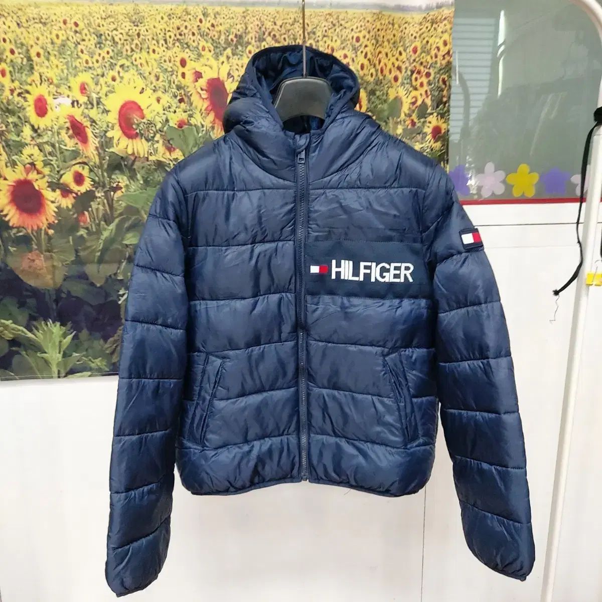 トミーヒルフィガー キッズ ダウン 150号 5L2 - メルカリ