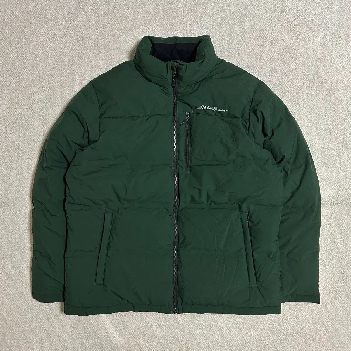 エディー バウアー グレイシア ピーク シームレス ストレッチ ダウン ジャケット