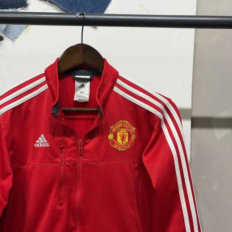 マンチェスターユナイテッド 1995-1996ジャージ medium 95) アディダス マンチェスターユナイテッド サッカー ジャージ ジップ