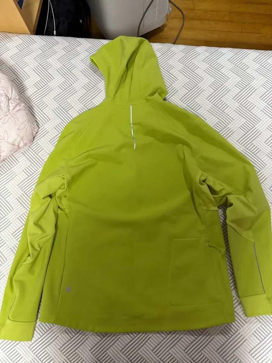 ルルレモン クロスチル ジャケットL