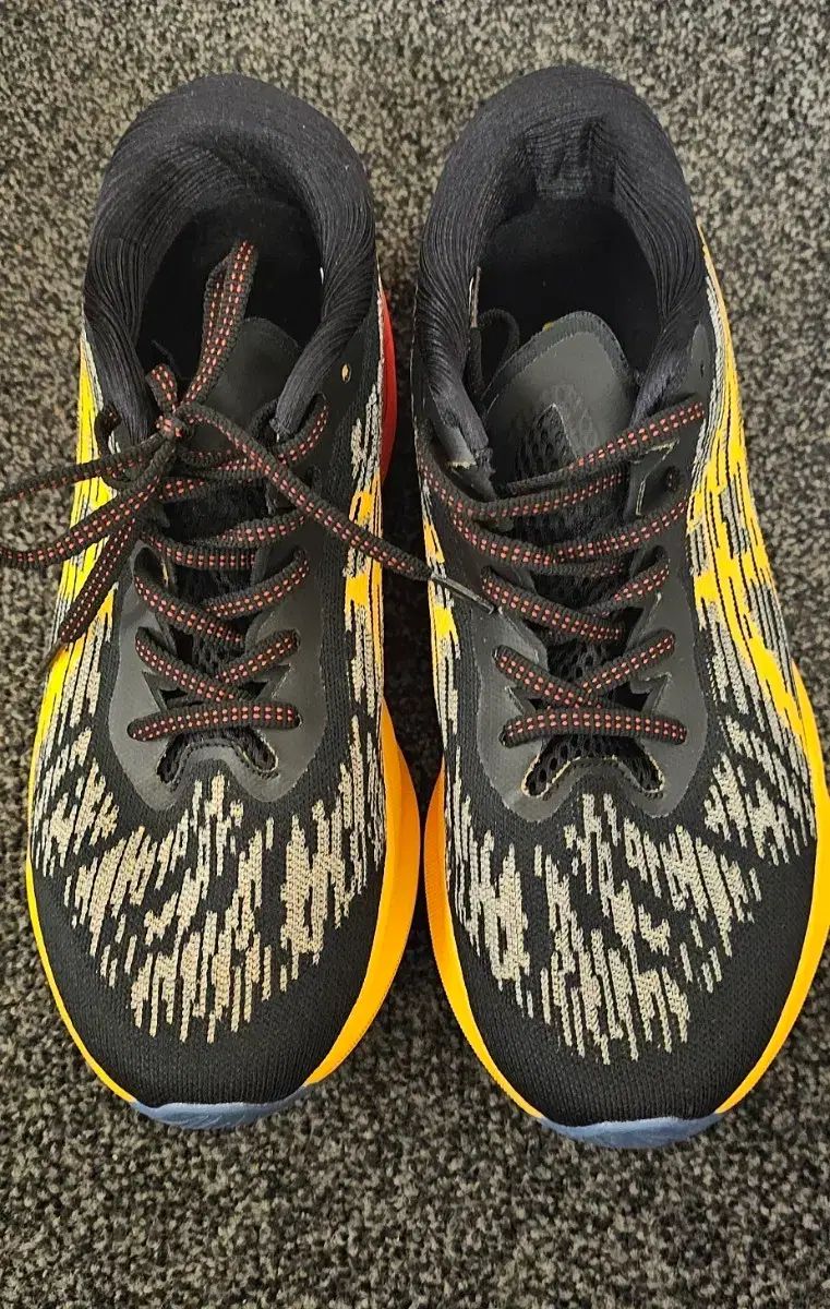 アシックス ノヴァブラー 3 ランニングシューズ ジム 1回 着用