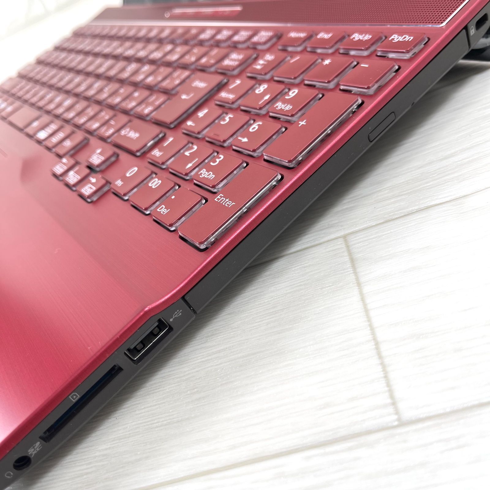 富士通 LIFEBOOK 第8世代 i7 新品SSD1TB メモリ16GB ノートパソコン