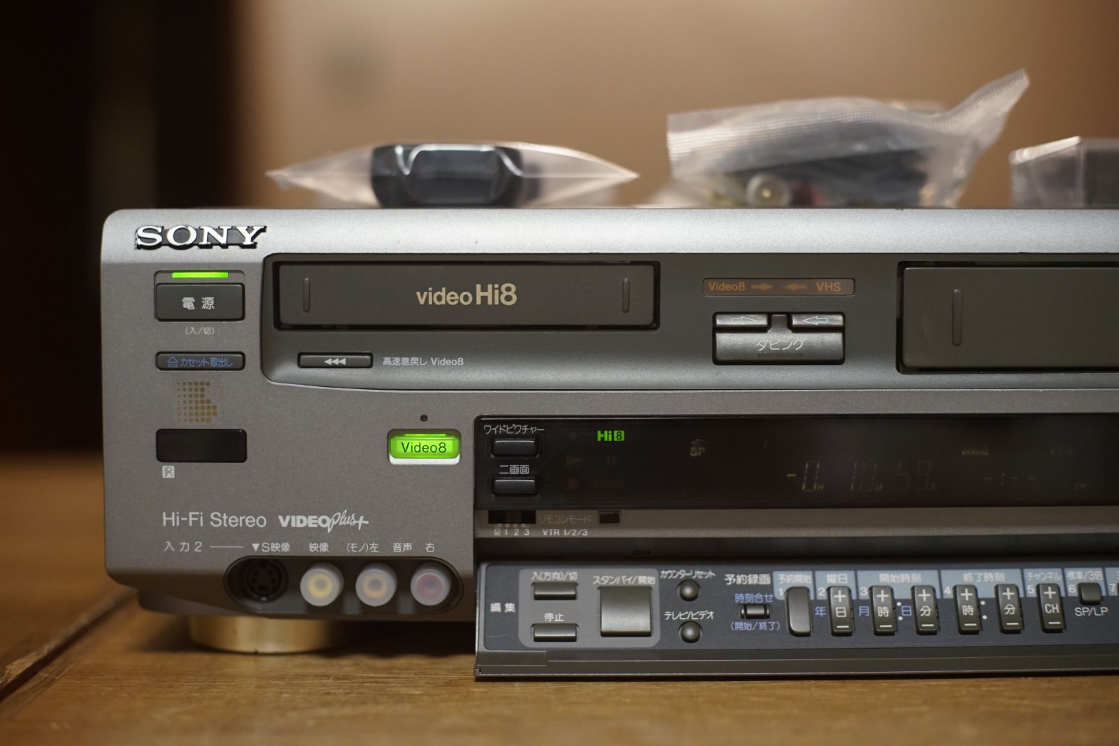 訳あり品 SONY WV-TW1 HI8 VHS 8ミリビデオデッキ - メルカリ
