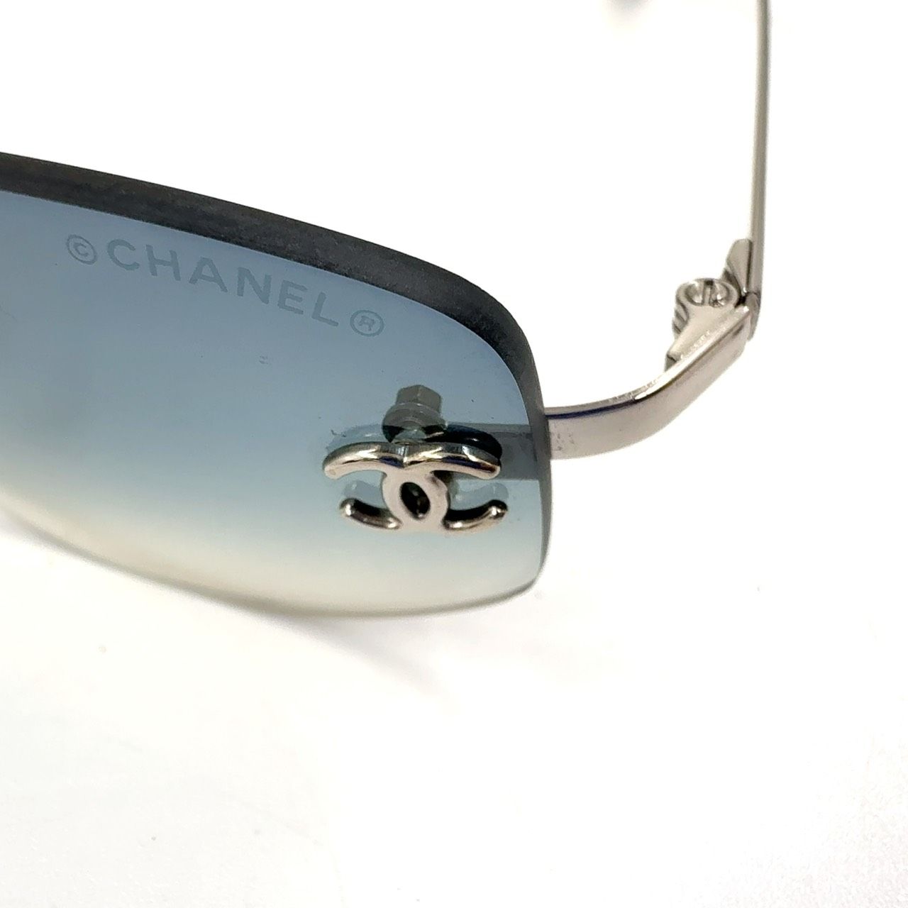 CHANEL ココマーク グラデーション プラスチック×メタル ブルー 