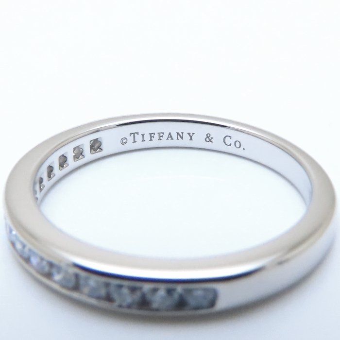 TIFFANY&Co. ティファニー チャネルセッティング ハーフサークル