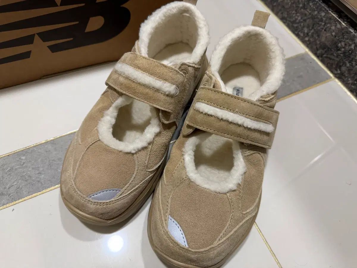  ニュー ンス ブリーズ ウィンター 240 ベージュ その他 ブーツ