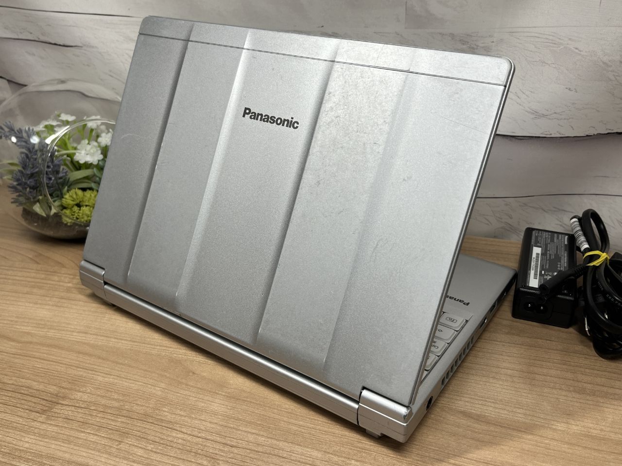 LTEモデル＞065 軽量 Panasonic レッツノート CF-SV9 8GB/SSD256 i5 第