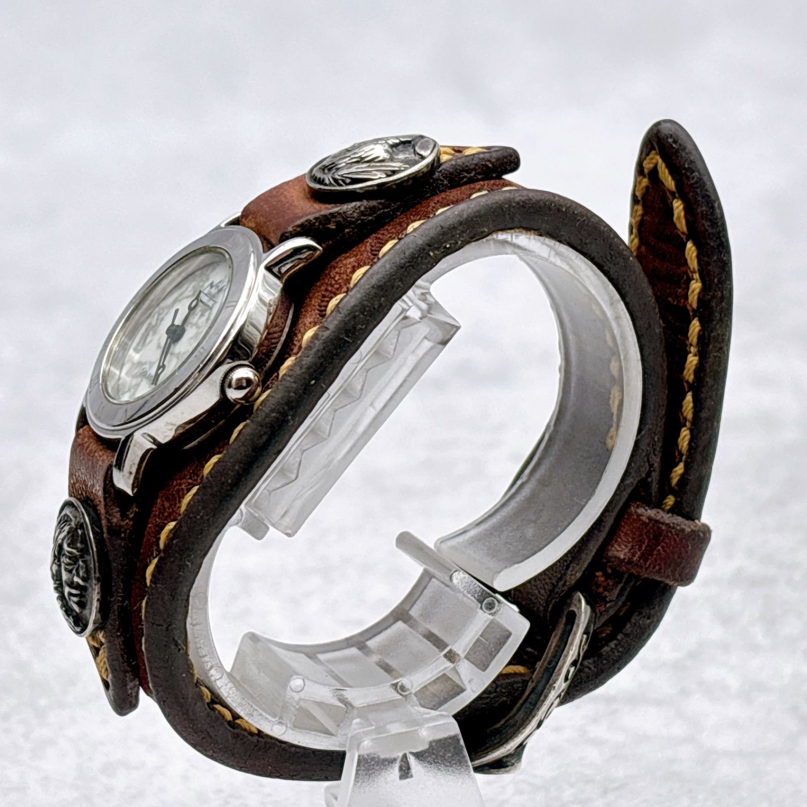 稼働 SAAD サード レザー ブレスウォッチ インディアン コンチョ