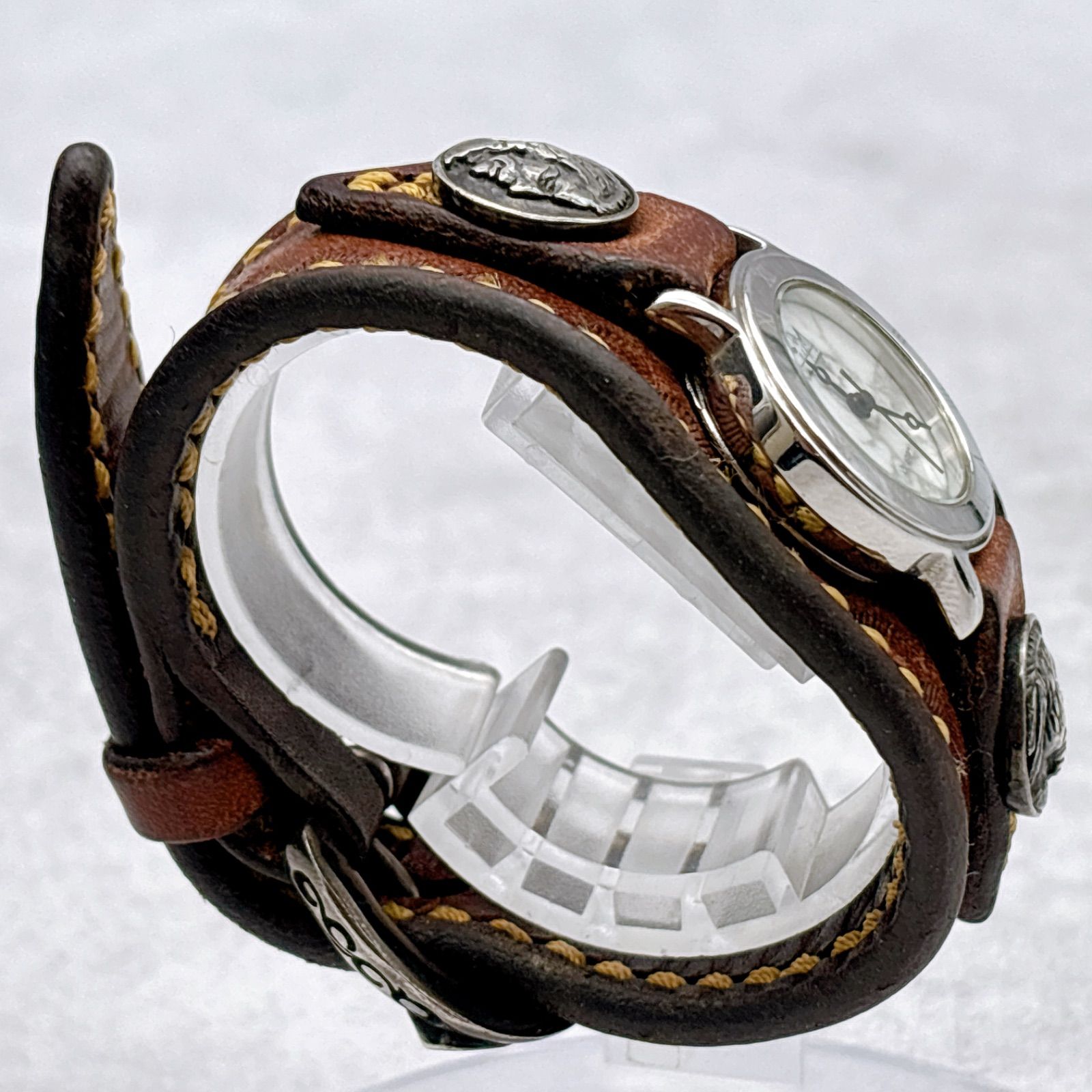 稼働 SAAD サード レザー ブレスウォッチ インディアン コンチョ