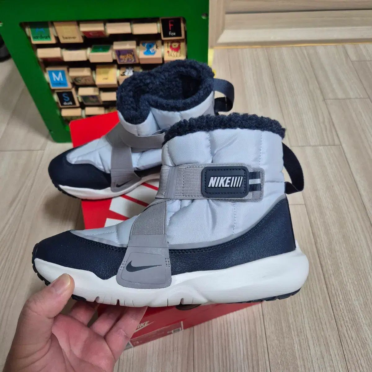 ナイキフレックス アドバンス ブーツ 220