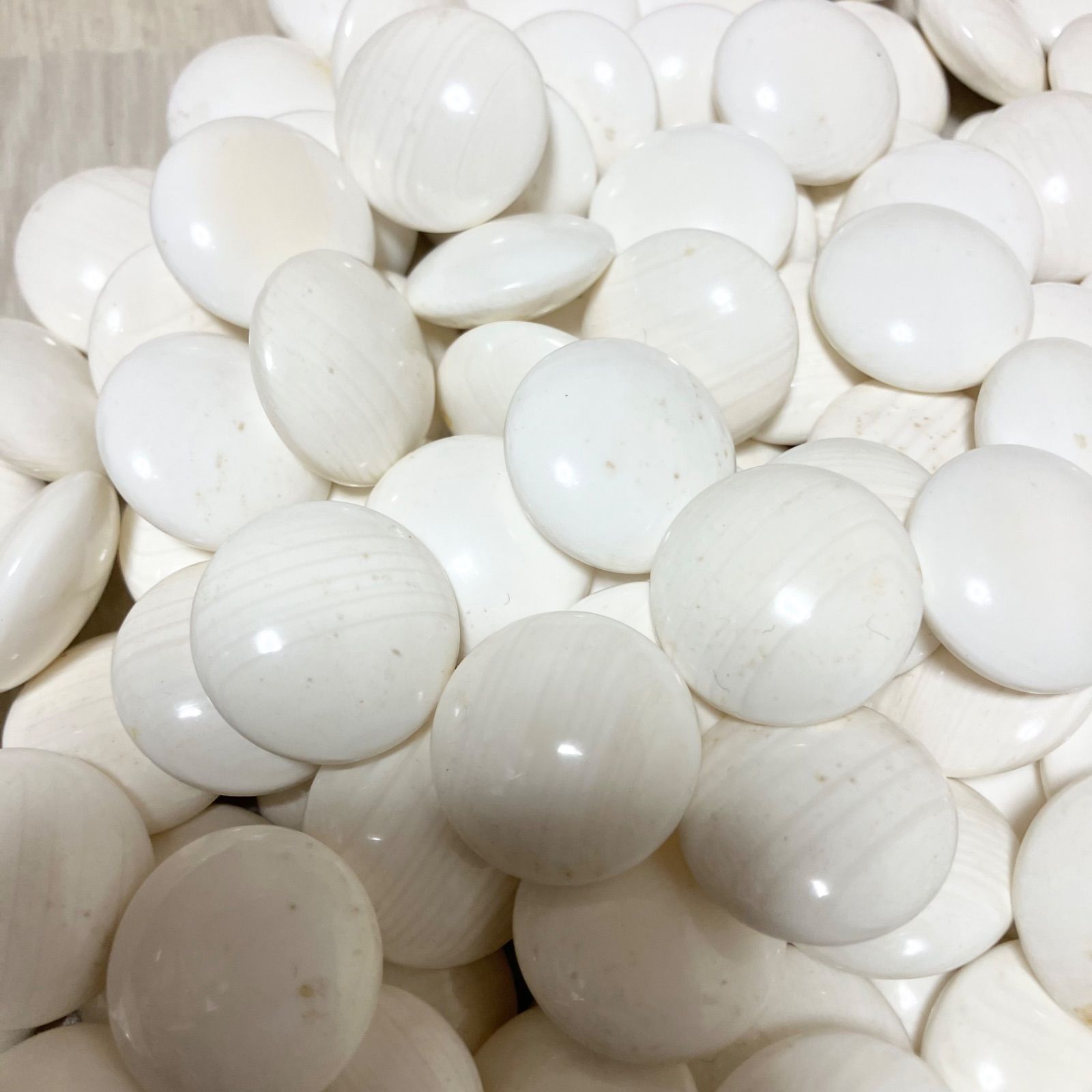 蛤碁石 碁石 36号 極厚 碁盤 碁笥 月印 実用 白 184個 黒 186個 - メルカリ