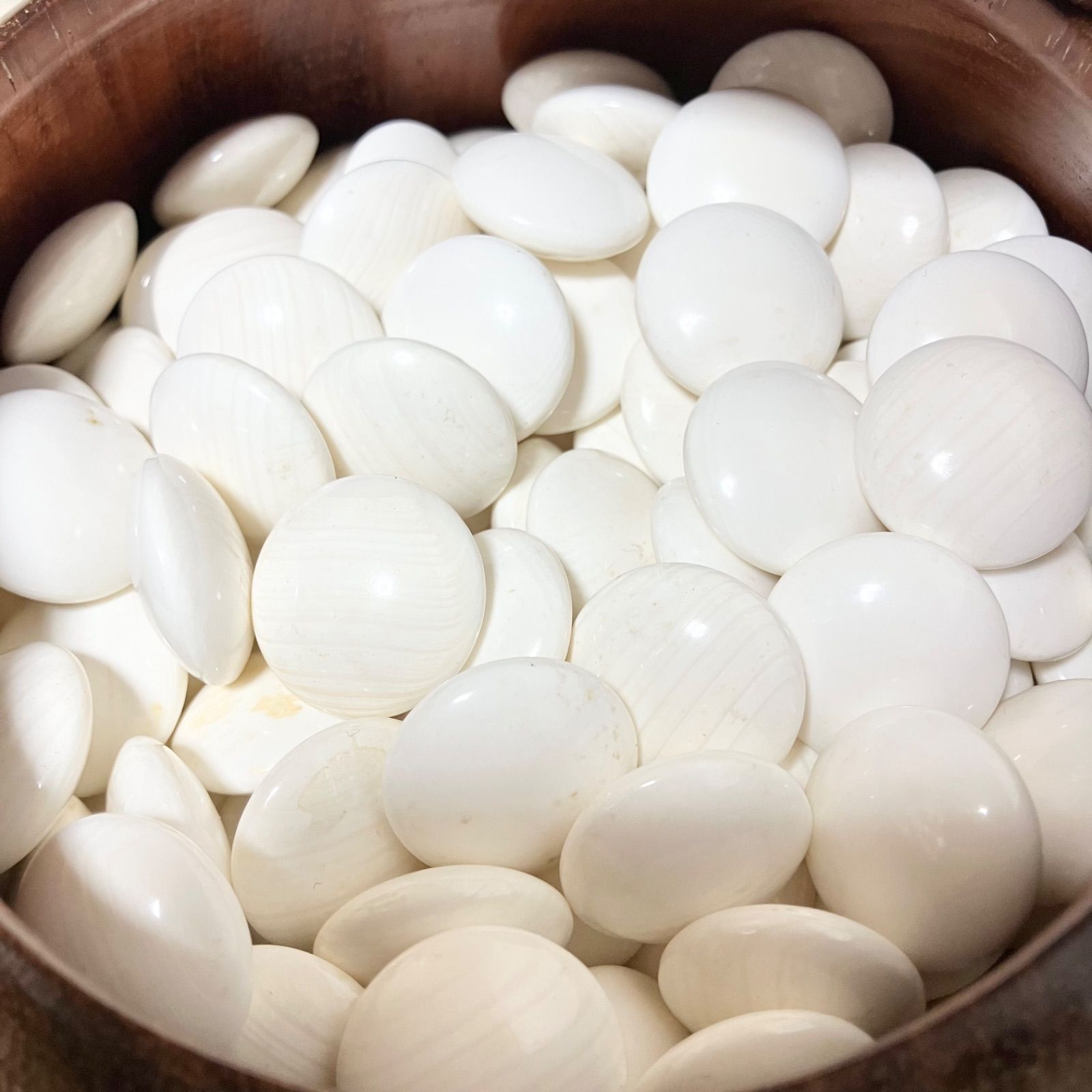 蛤碁石 碁石 36号 極厚 碁盤 碁笥 月印 実用 白 184個 黒 186個 - メルカリ