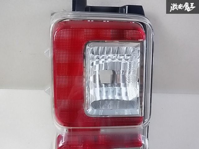 ❣️ダイハツ ウェイク LA700 テールランプ 左右セット 点灯確認済み