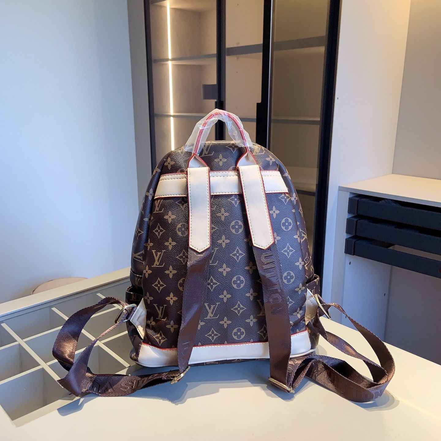 美品最終値下げ LV LOUIS VUITTON ルイヴィトン リュック ショルダー