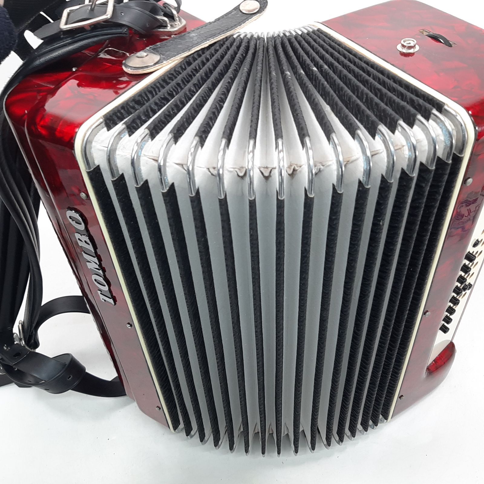 ジャンク】アコーディオン Tombo T32N ハードケース付き - メルカリ